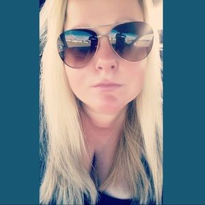 Meet your Posher, Terri